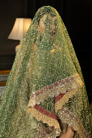 Elegant Pakistani Wedding Dress in Bridal Gown Dupatta Style