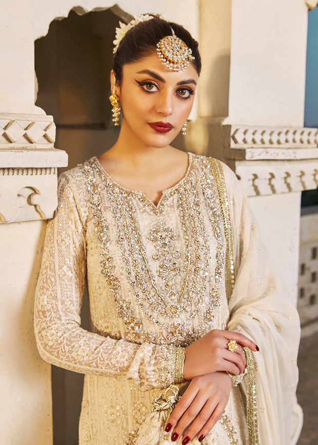 Latest Off White Kameez and Trouser Pakistani Wedding Dress