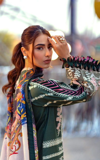 Embellished Pakistani Eid Dresses in Dark Green Salwar Kameez LARGE Embellished Pakistani Eid Dresses in Dark Green Salwar Kameez LARGE