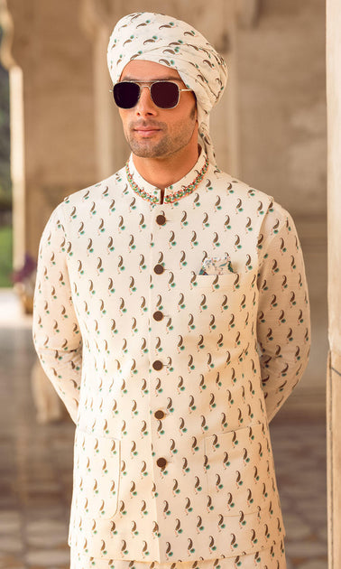 Buy Royal Pakistani Groom Dress in Kurta and Waistcoat Style
