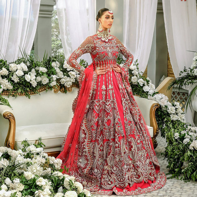 nomi ansari lehenga