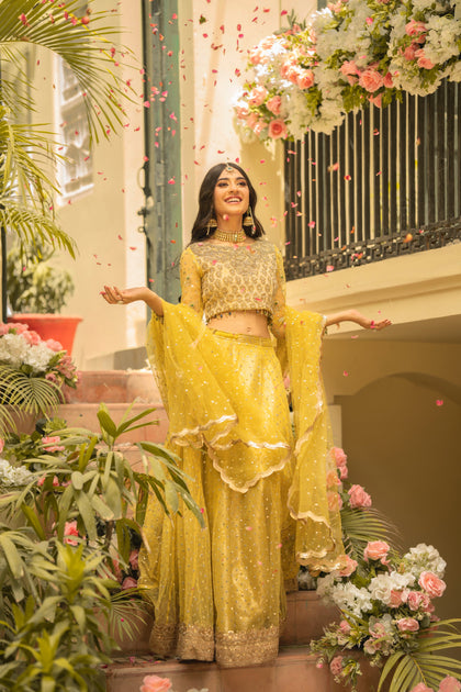 designer mehndi bridal dresses Dress Designs White And Yellow Mehndi Dress Rich's Morgous Mehndi Bridal Dress Yellow