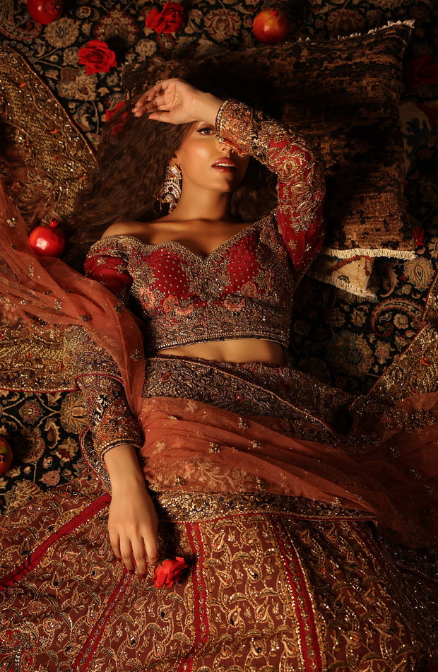 Exquisite Red Pakistani Bridal Lehenga Set for Elegance