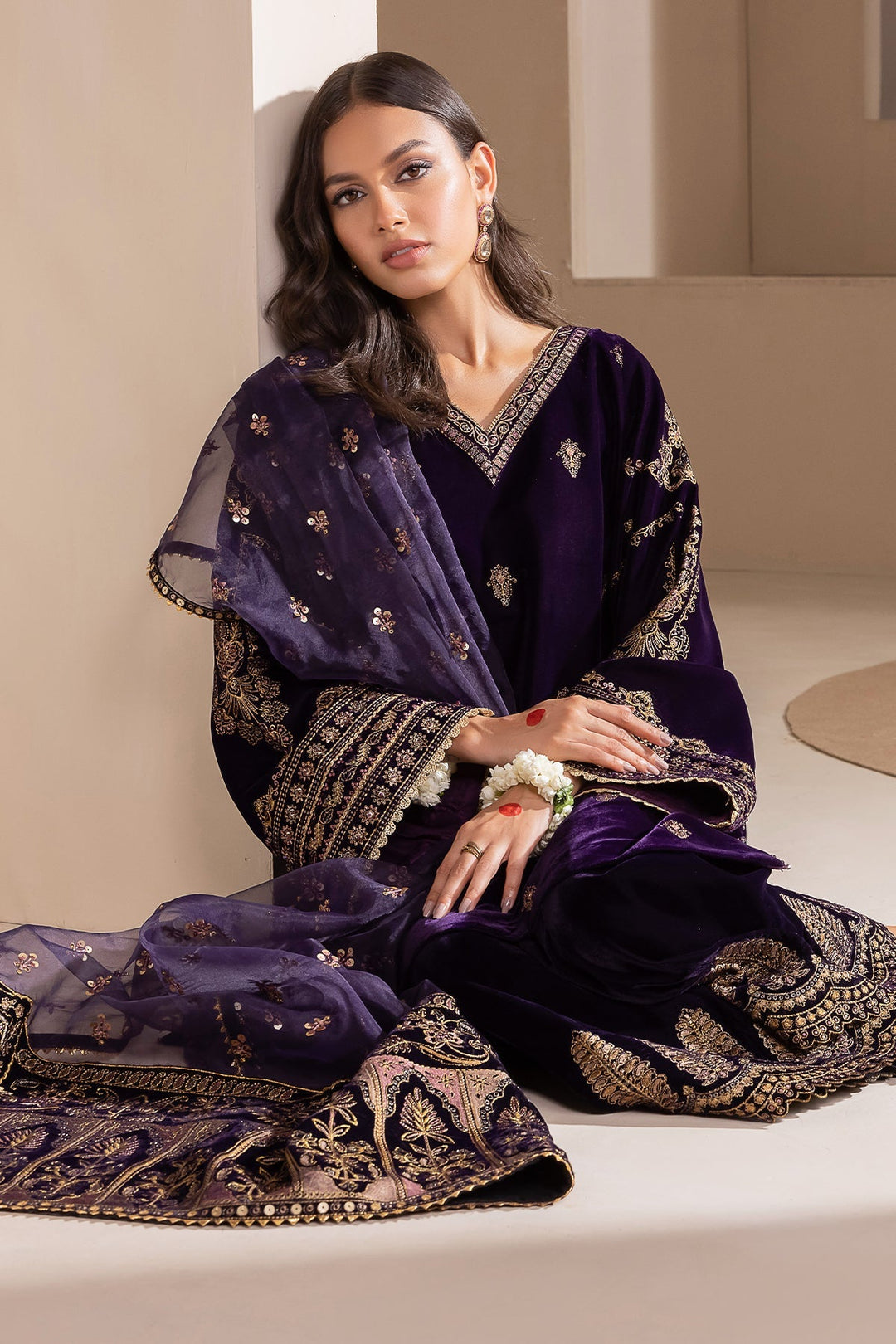 Luxurious Velvet Dress with Intricate Tilla Embroidery – Nameera