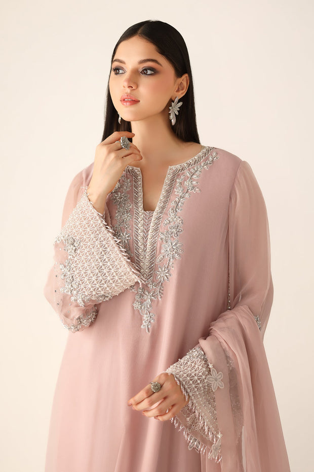 Lightweight Dupatta with Trouser Set