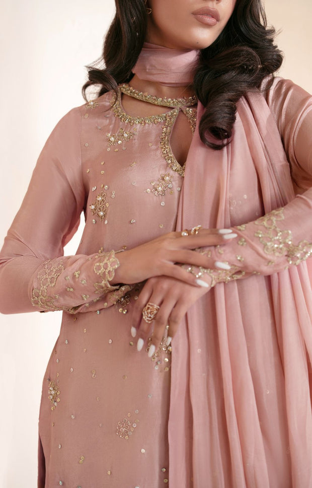 Elegant Tea Pink Pakistani Party Dress for Special Occasions