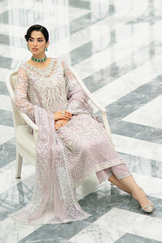 Lavender Elegance: Pakistani Party Dress for Festivities