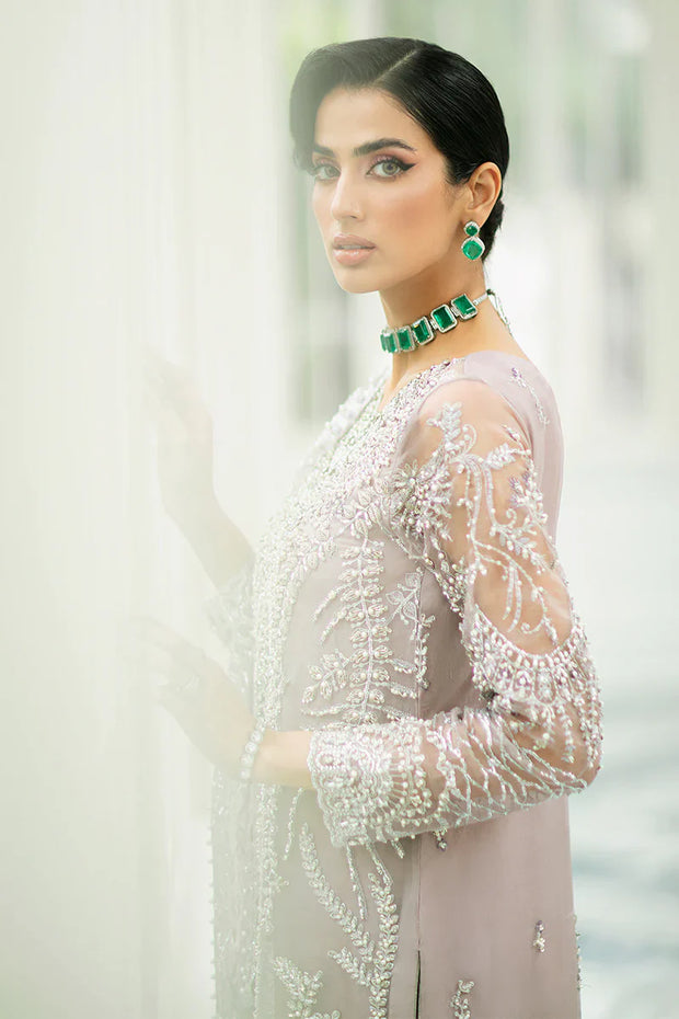 Lavender Elegance: Pakistani Party Dress for Festivities