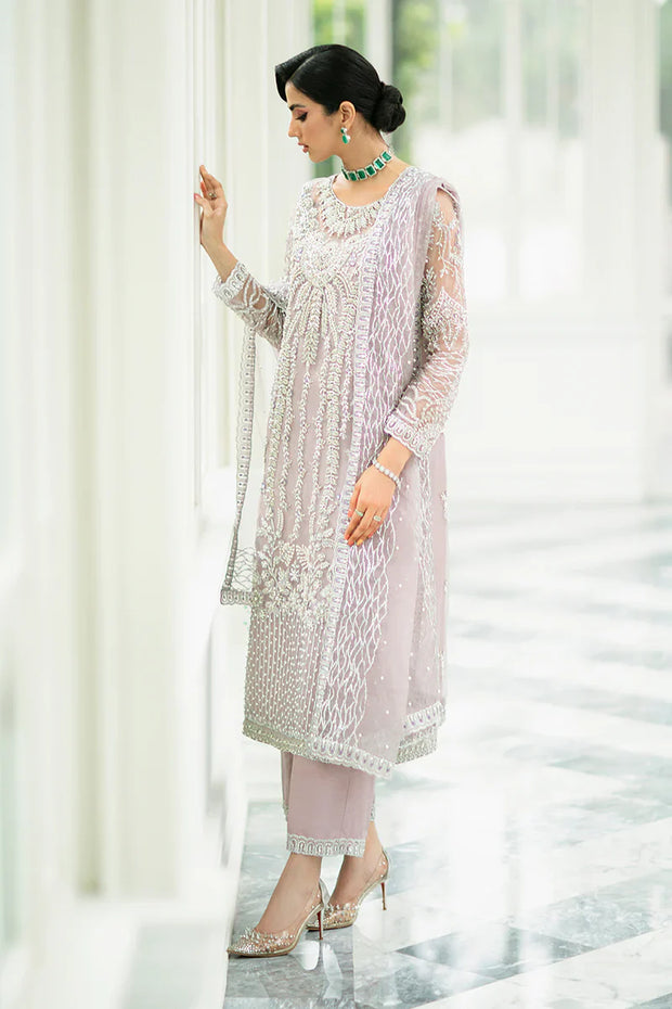 Lavender Elegance: Pakistani Party Dress for Festivities
