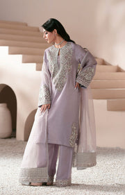 Lavender Elegance: Stunning Pakistani Party Dress