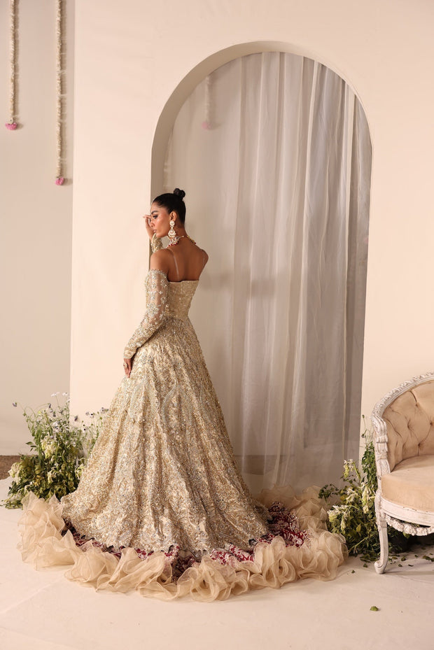 Elegant Champagne Gold Pakistani Bridal Dress Ensemble
