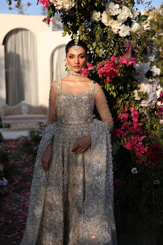Exquisite Off-White Pakistani Bridal Dress with Embroidery