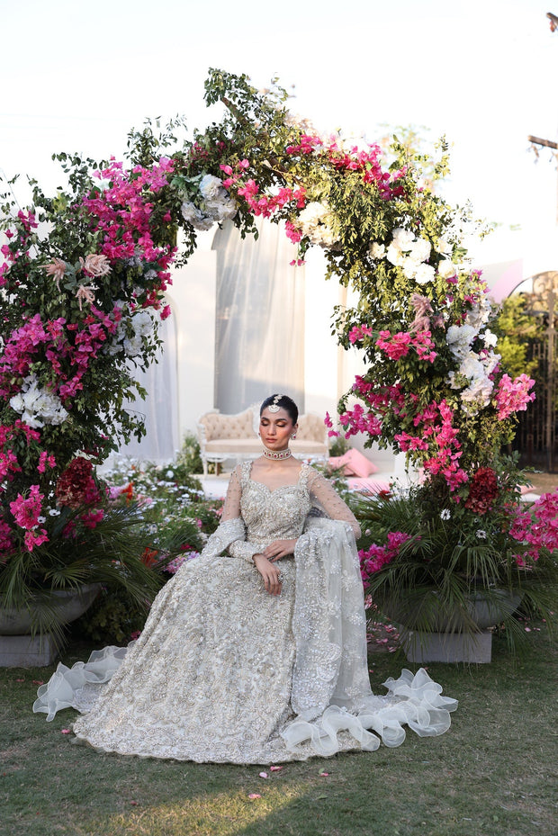 Exquisite Off-White Pakistani Bridal Dress with Embroidery