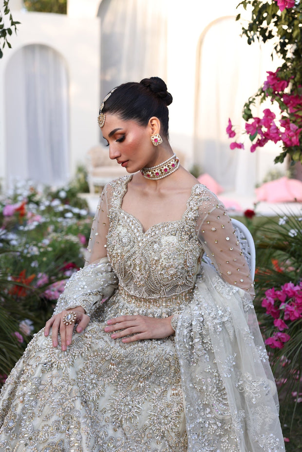 Exquisite Off-White Pakistani Bridal Dress with Embroidery