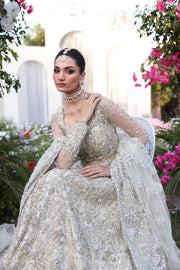 Exquisite Off-White Pakistani Bridal Dress with Embroidery