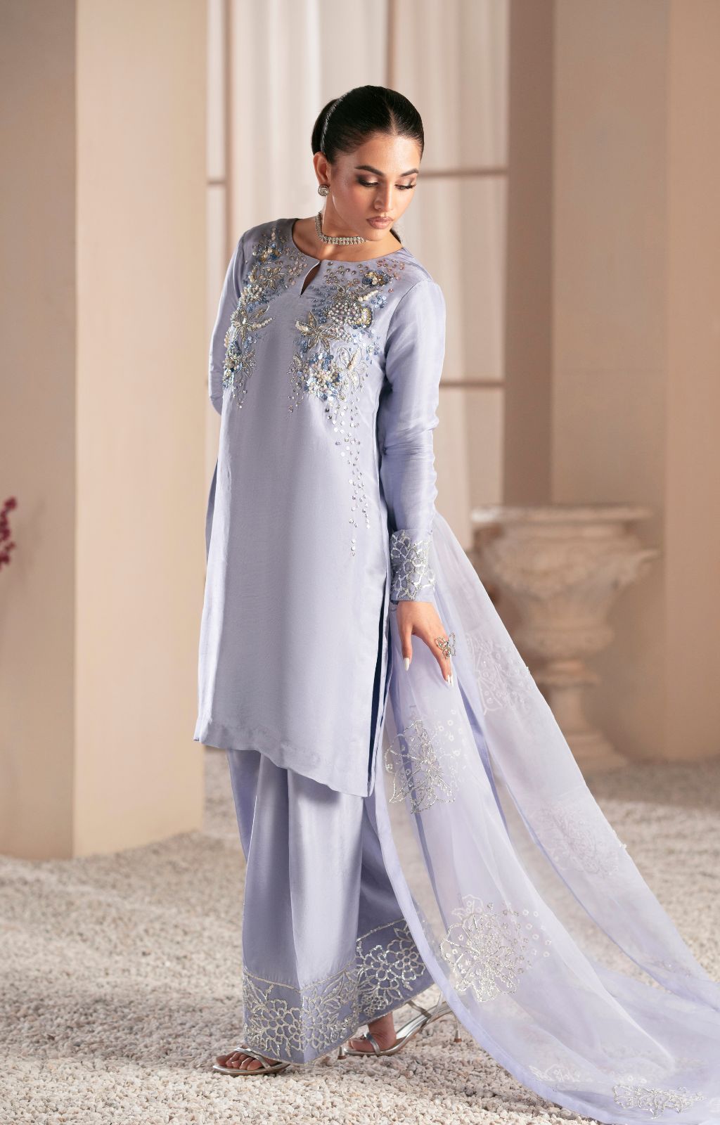 Stunning Crimson Pakistani Party Dress for Elegant Occasions