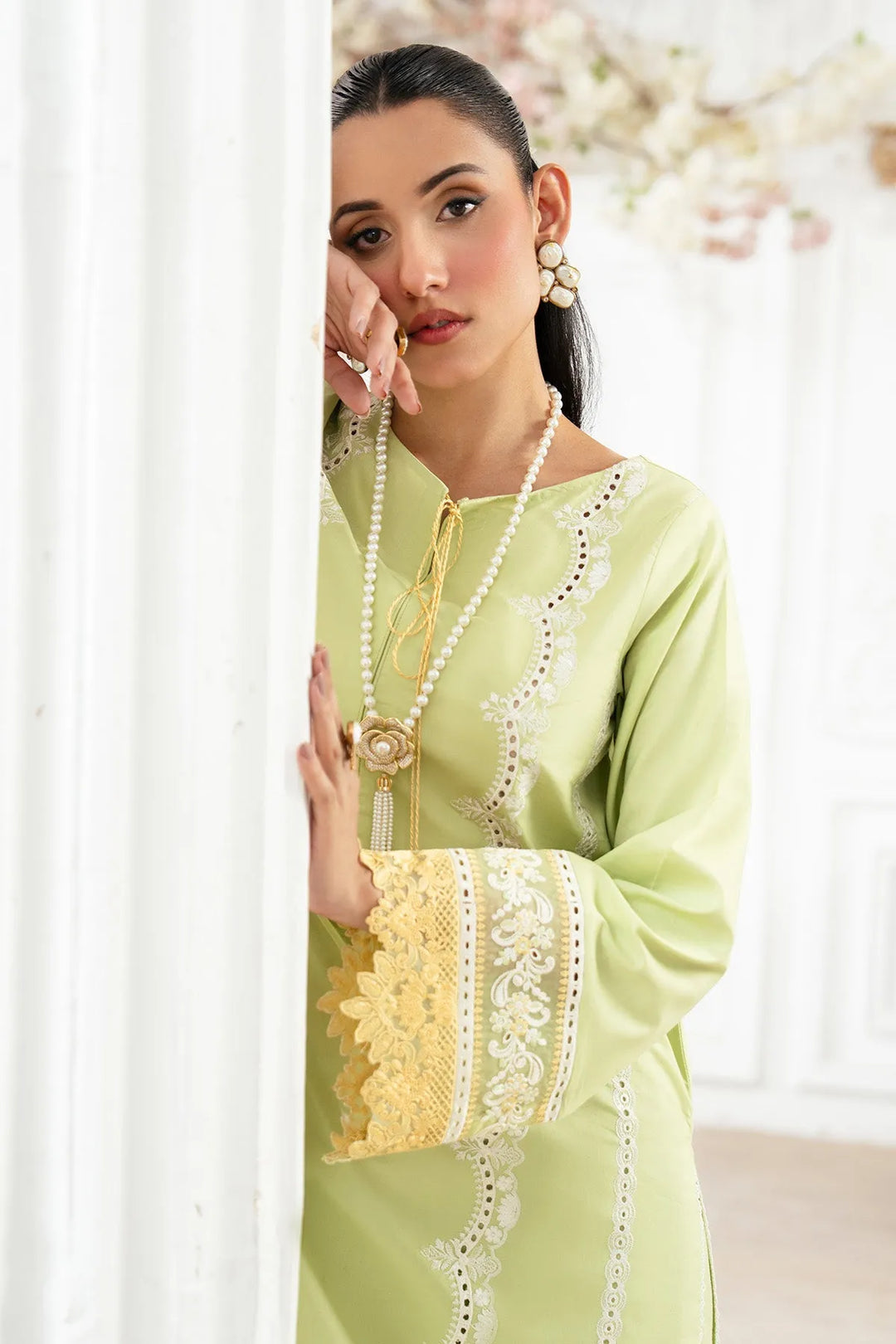 Embroidered Organza Shirt And Trouser Set With Dupatta 5451