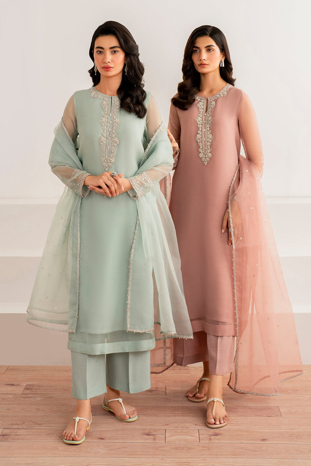 Elegant Chiffon Ensemble for Parties