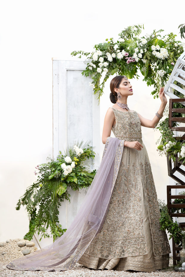 Elegant Jamawar Pakistani Wedding Dress with Sheer Duppata