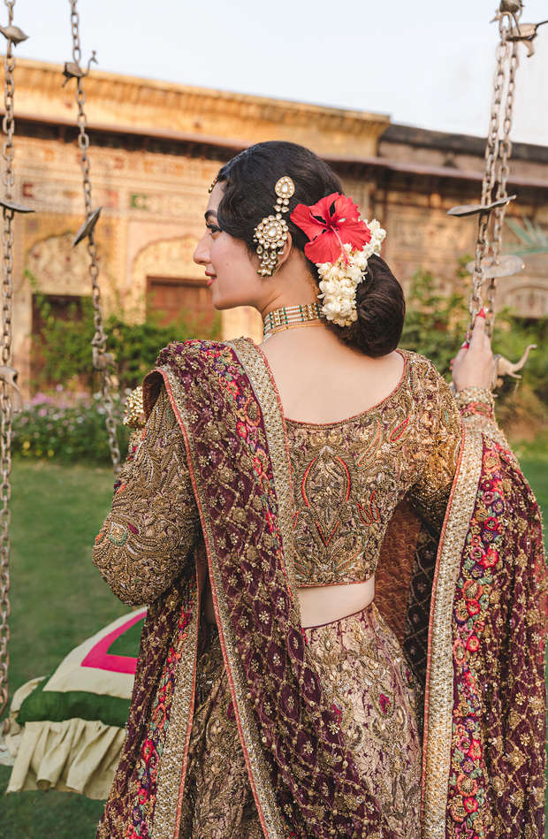 Exquisite Pakistani Bridal Lehenga with Organza Dupatta