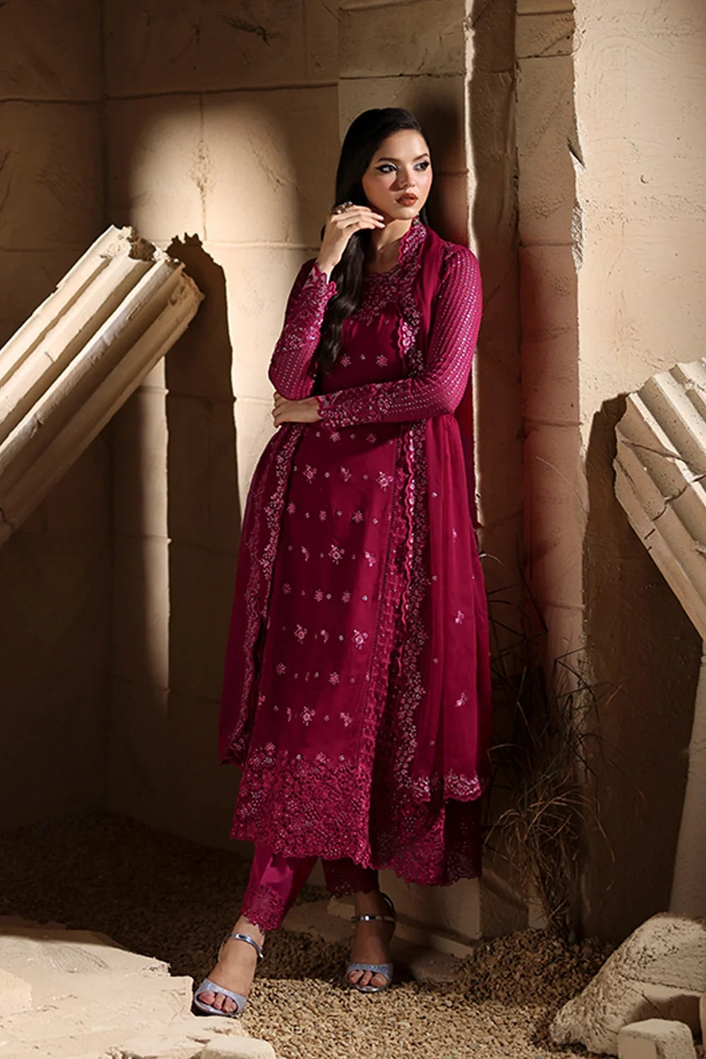 Elegant Fuchsia Pink Sequins Embroidered Chiffon Pakistani Party Dress