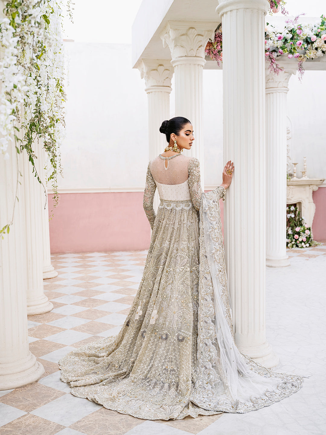 Elegant Pakistani Bridal Dress for Timeless Weddings