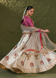 Banarsi Style Pink Pakistani Wedding Wear Lehenga Choli Dupatta