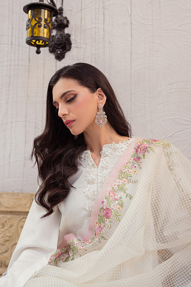 Beautifull White Pakistani Salwar Kameez with Jacquard Dupatta