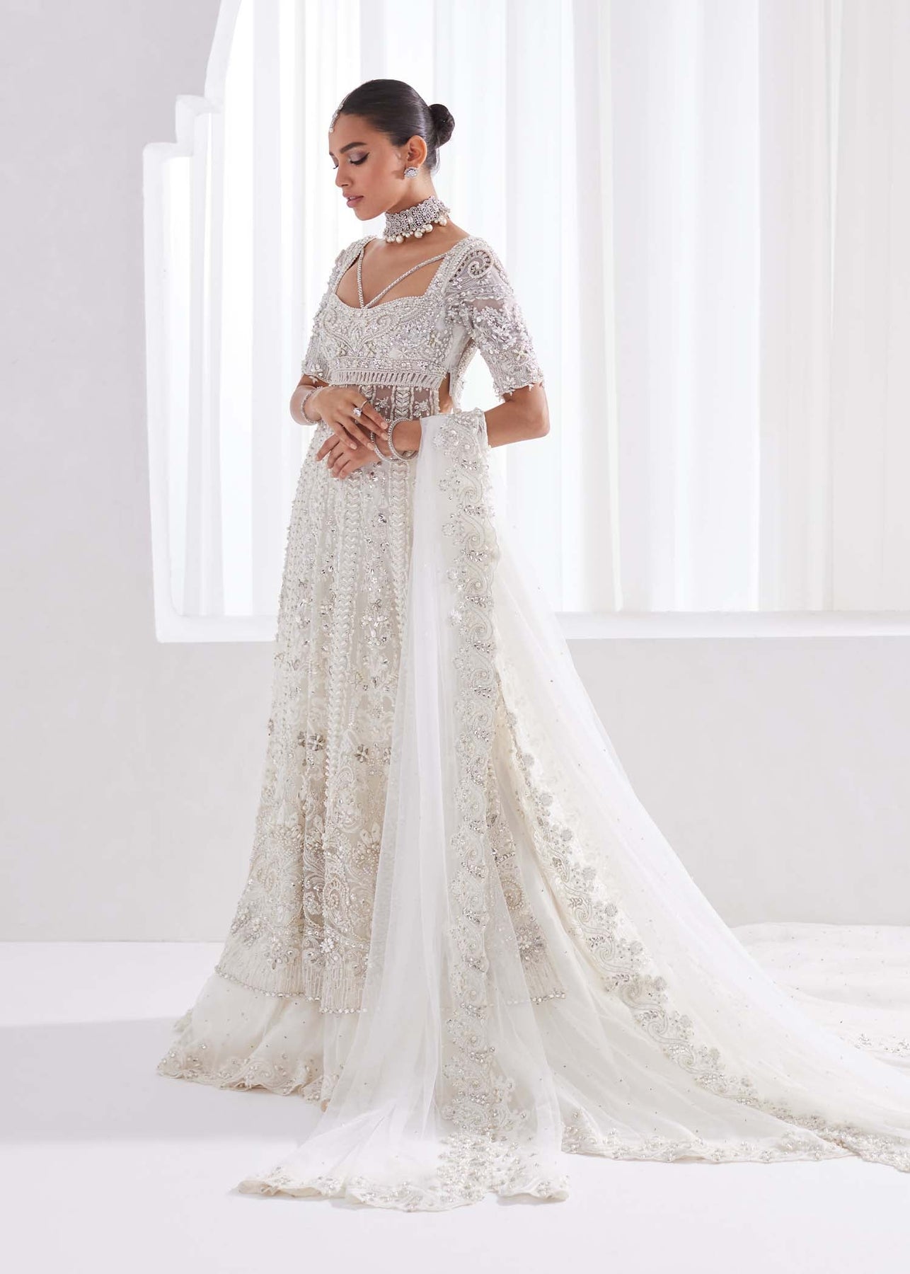 Bridal Lehenga Kameez White Pakistani Wedding Dress – Nameera by Farooq Bridal Lehenga Kameez White Pakistani Wedding Dress – Nameera by Farooq