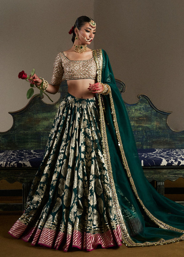 Bridal Mehndi Dress in Green Lehenga and Choli Style Online