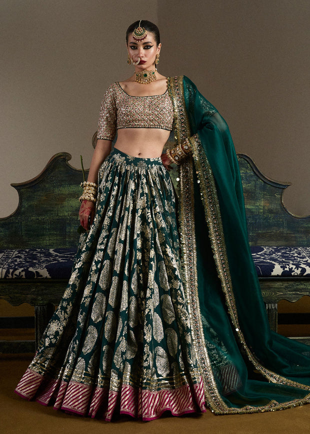 Bridal Mehndi Dress in Green Lehenga and Choli Style
