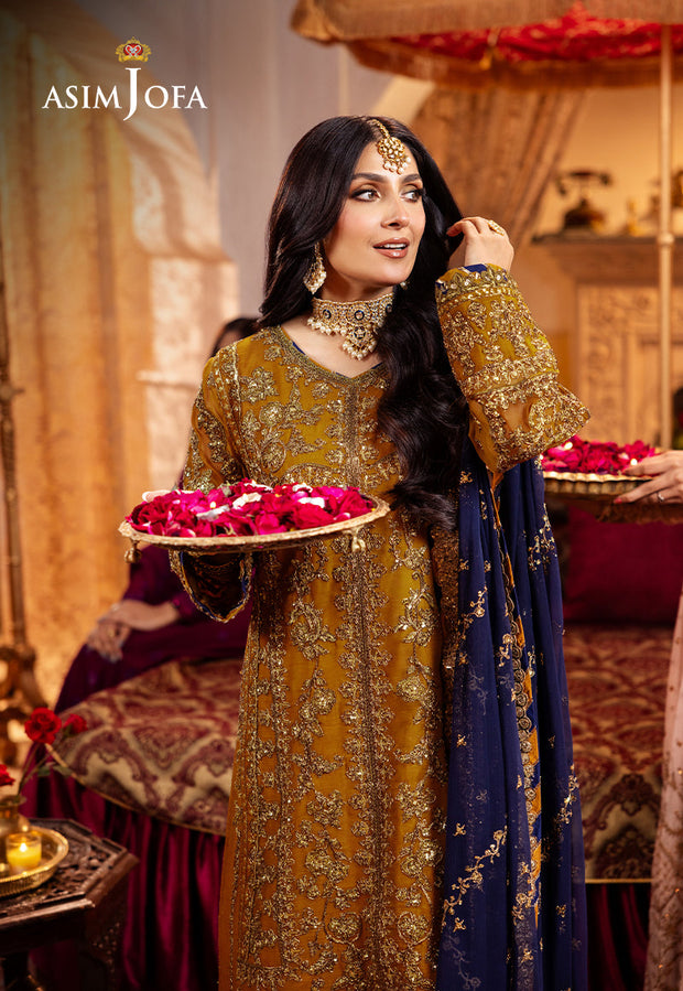 golden silk dress pakistani PARIZA Our Rose Gold Pure Tissue Silk Dress adorned with delicate appliqu floral lace detailings is the epitome of timeless luxury. Perfect for those who seek refined craftsmanship and designer wear that