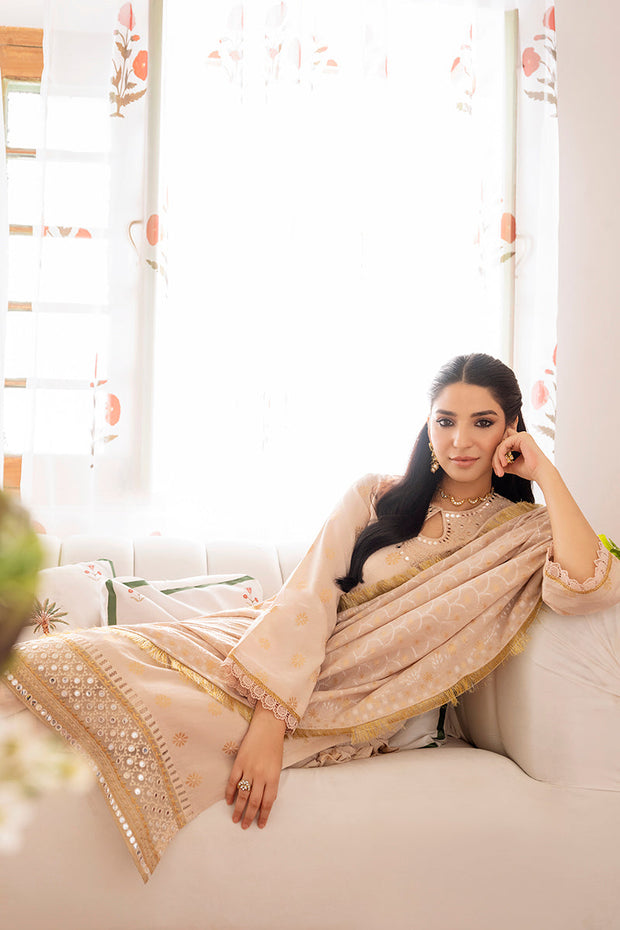 Buy Traditional Pakistani Salwar Suit in Rose Jacquard Salwar Kameez