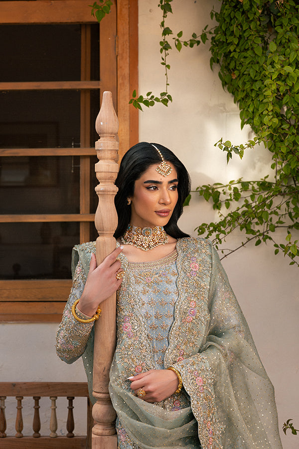 Classic Pakistani Bridal Dress in Farshi Lehenga Kameez Style
