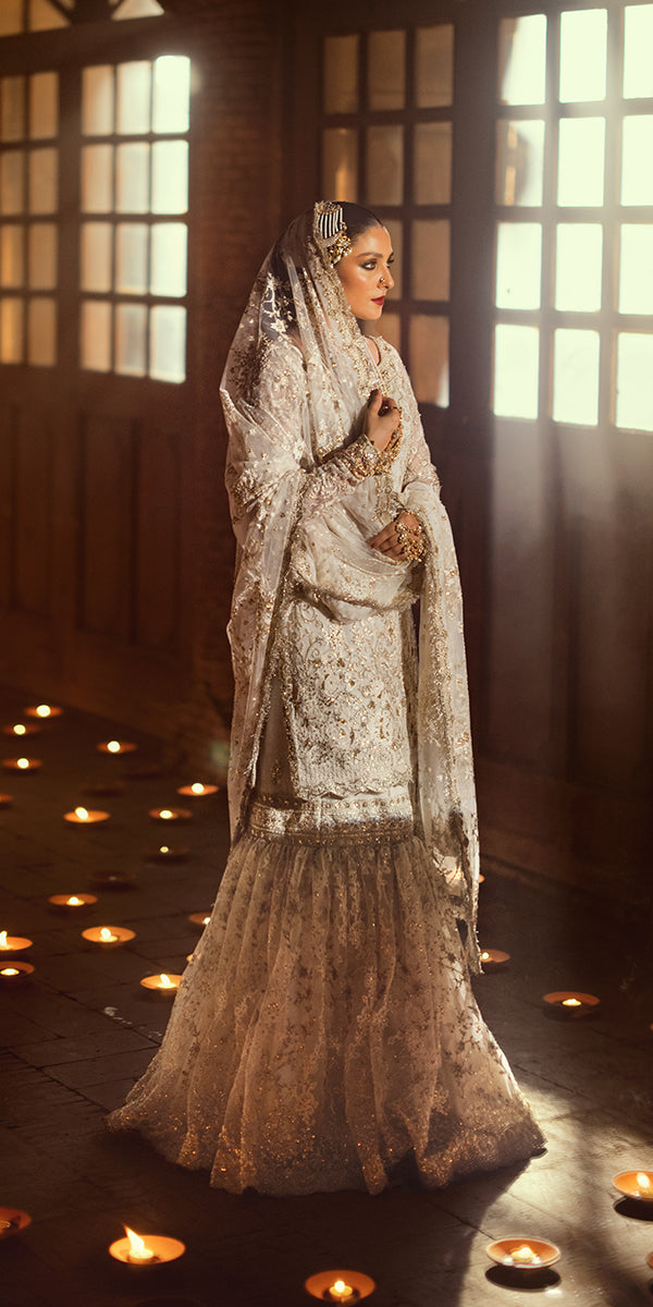 Classic Pakistani Wedding Dress in Kameez and Gharara Style