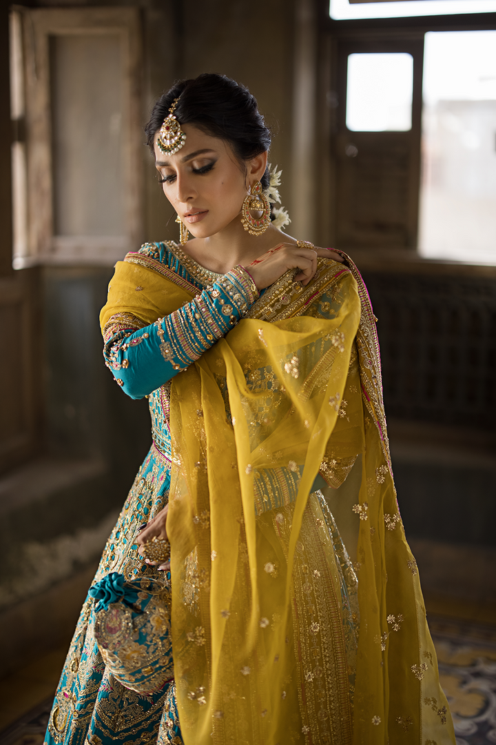 Classic Traditional Pishwas and Dupatta Pakistani Bridal Dress