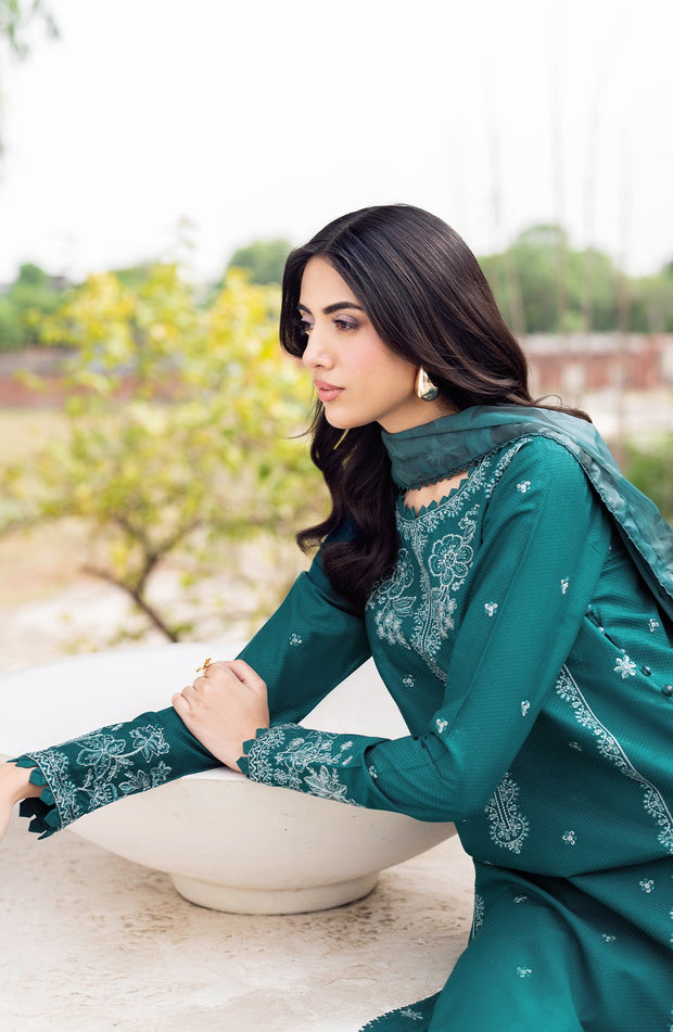 Embroidered Textured Lawn Shirt with Chiffon Dupatta