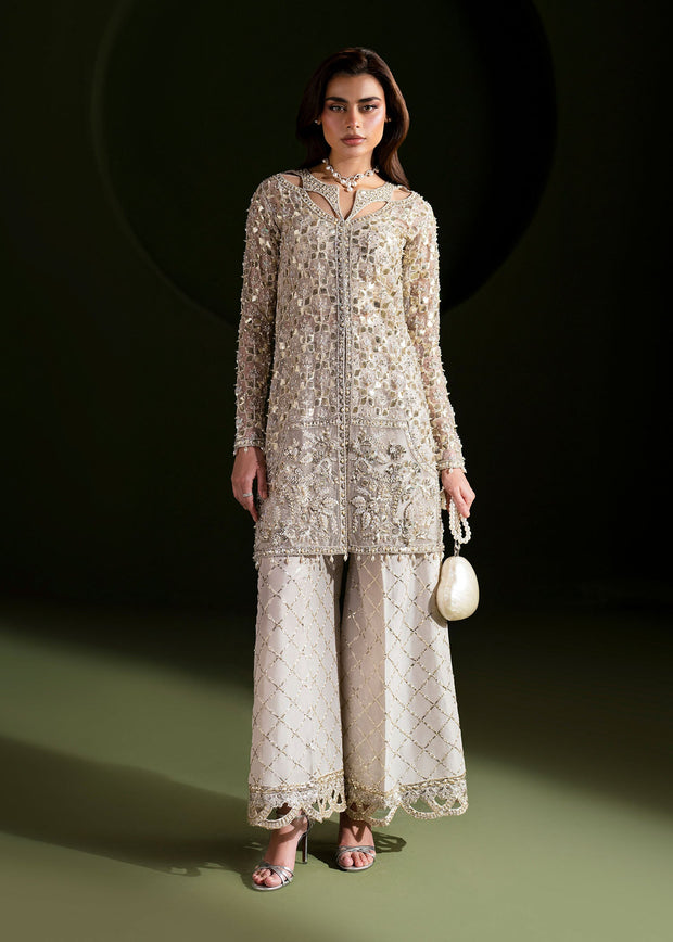 Elegant Ivory Pakistani Wedding Dress for Festive Occasions
