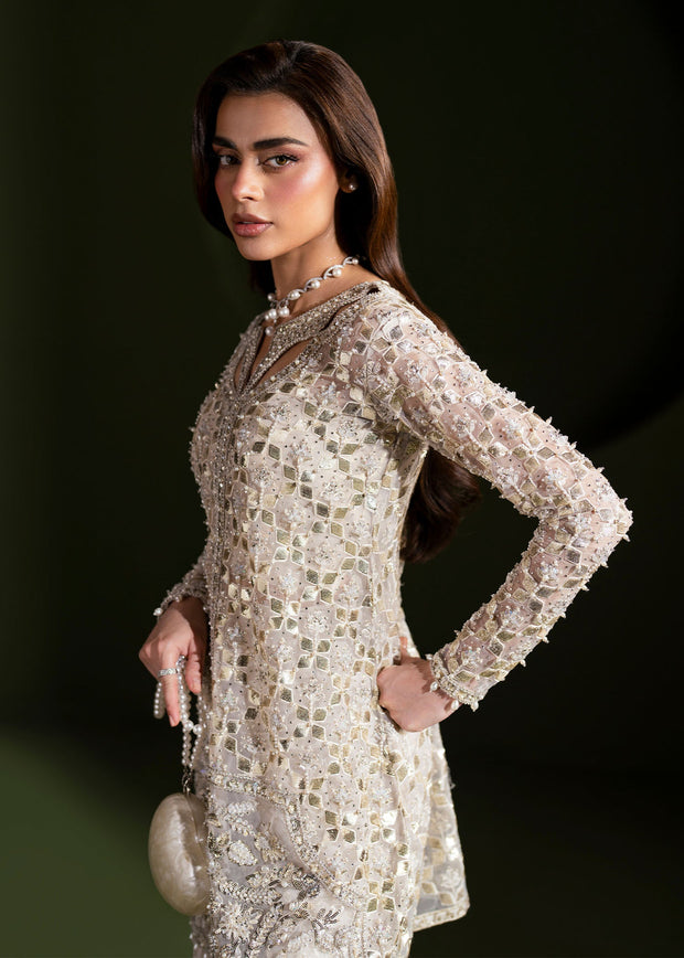 Elegant Ivory Pakistani Wedding Dress for Festive Occasions
