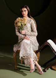 Elegant Ivory Pakistani Wedding Dress for Festive Occasions