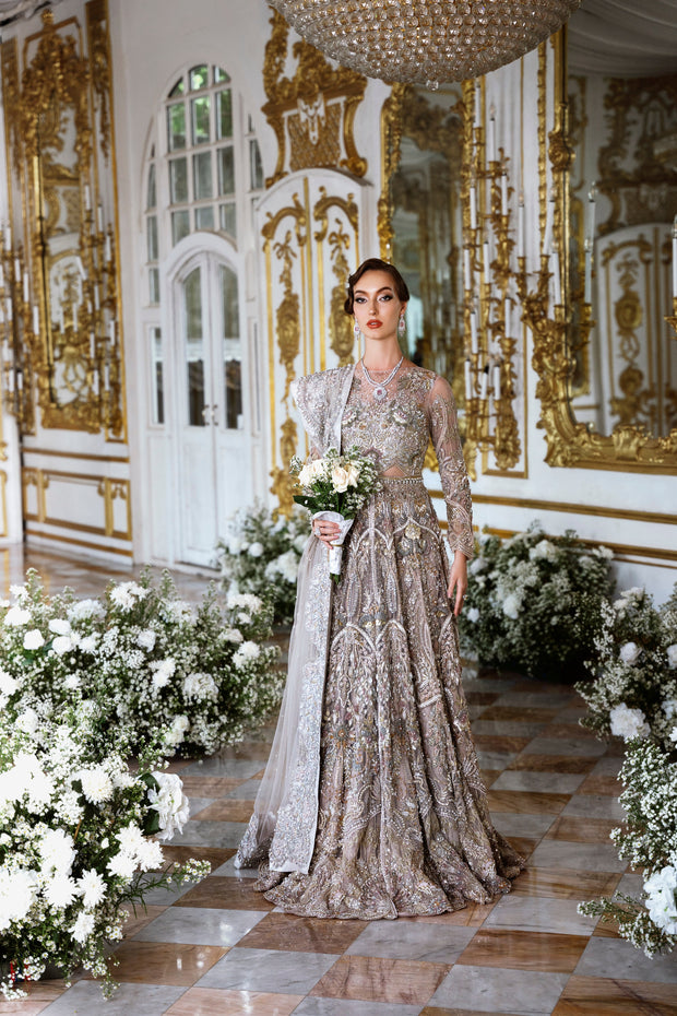 Light Mauve Pakistani Bridal Outfit with Exquisite Embroidery