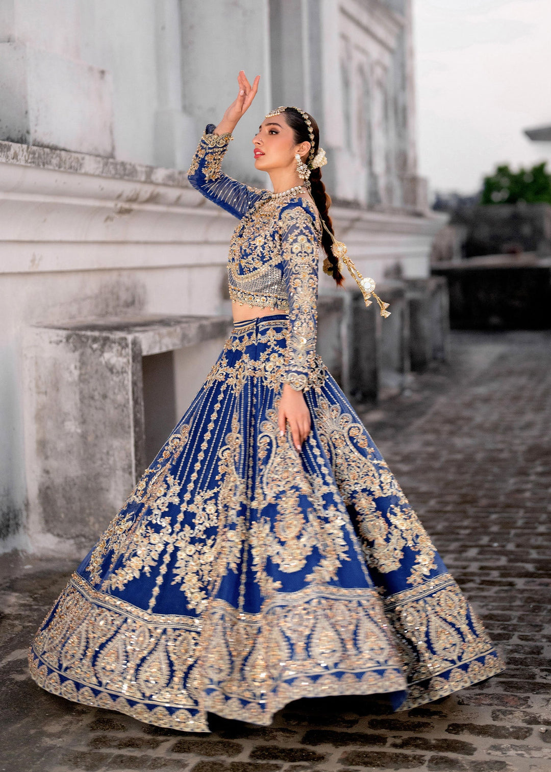 Stunning Blue Pakistani Bridal Dress for Festive Occasions
