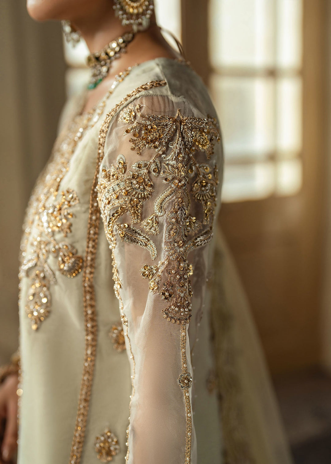 Enchanting Pakistani Bridal Dress for Your Fairy Tale