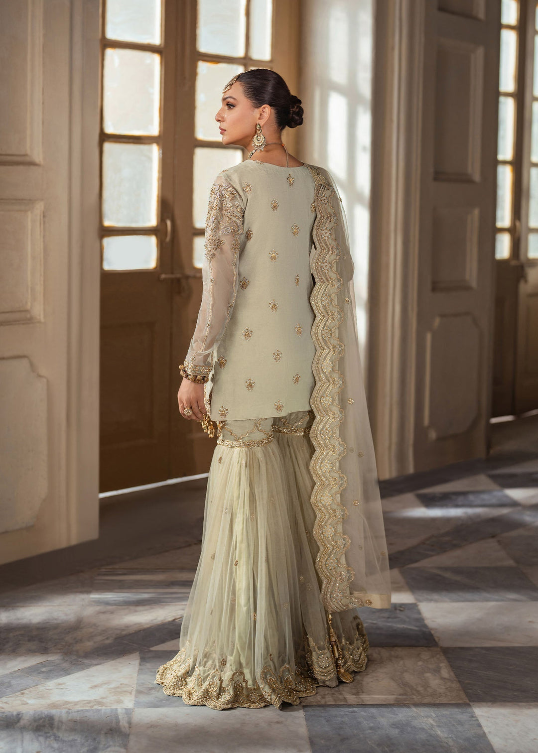 Enchanting Pakistani Bridal Dress for Your Special Day