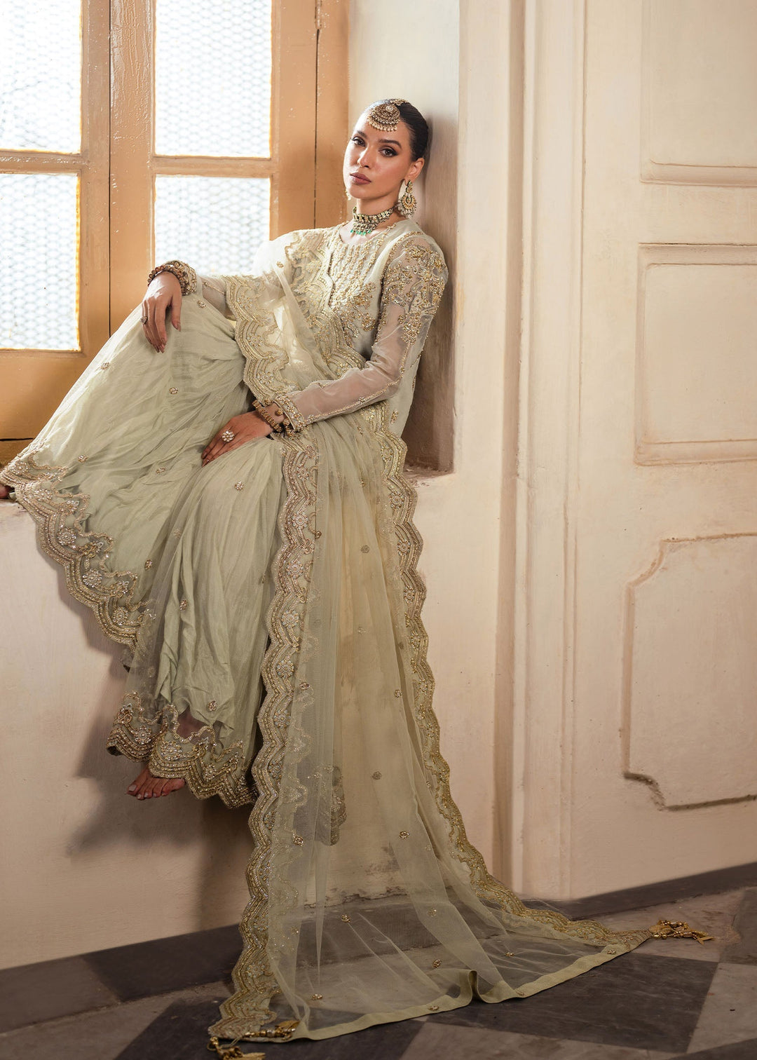 Enchanting Pakistani Bridal Dress for Your Fairy Tale