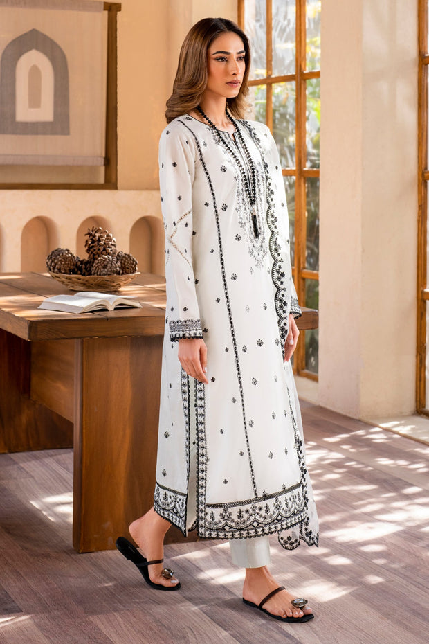 Elegant Embroidered Lawn Suit with Organza Dupatta