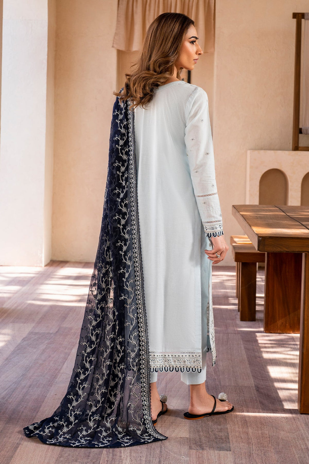 Elegant Embroidered Lawn Dress with Chiffon Dupatta