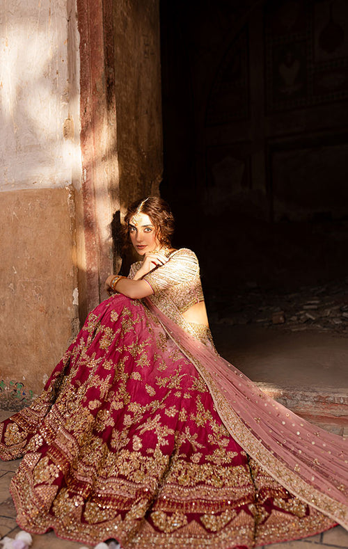 Elegant Bridal Lehenga Choli for Stunning Pakistani Weddings
