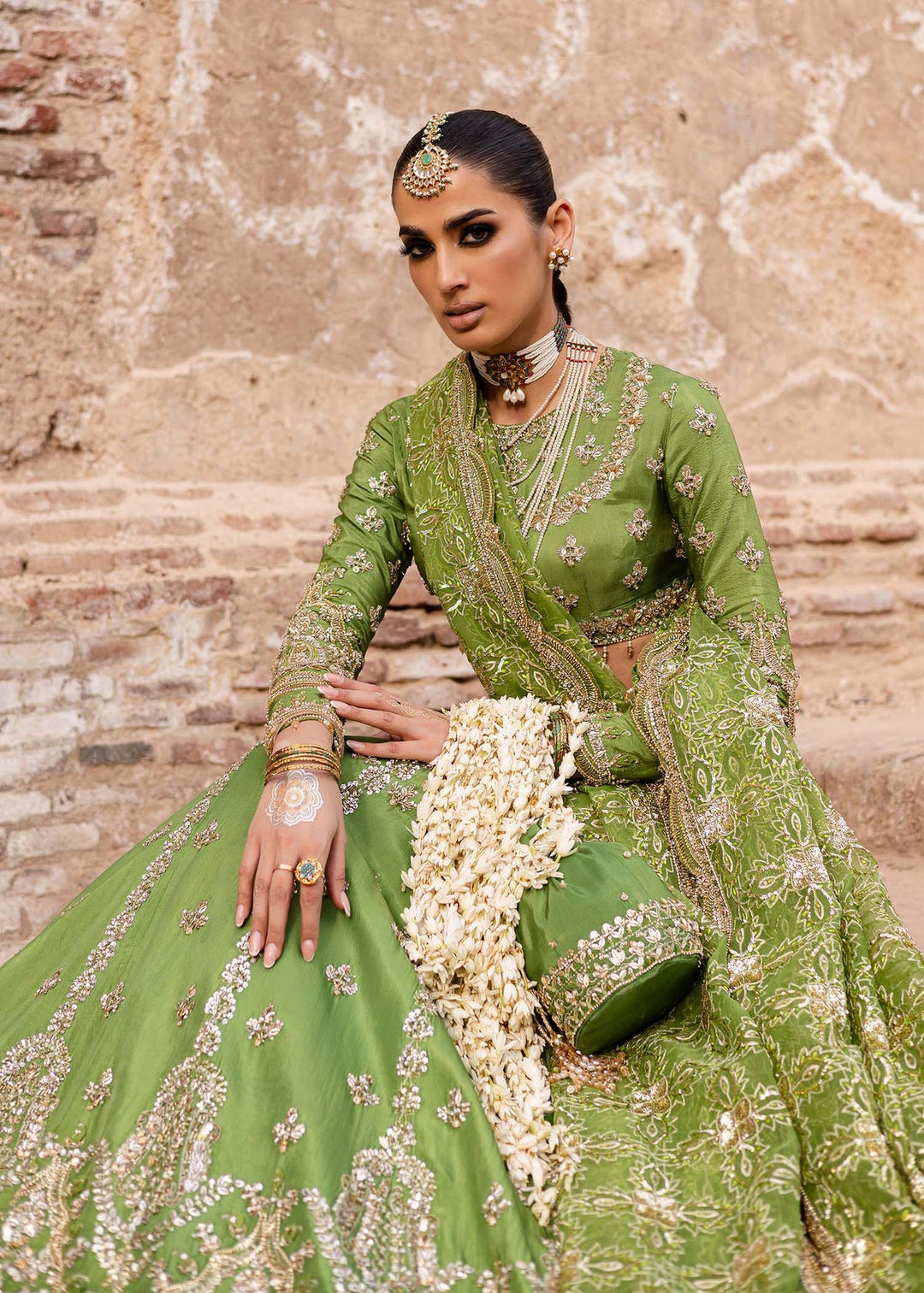 Elegant Indian Wedding Dress in Green Lehenga and Choli Style
