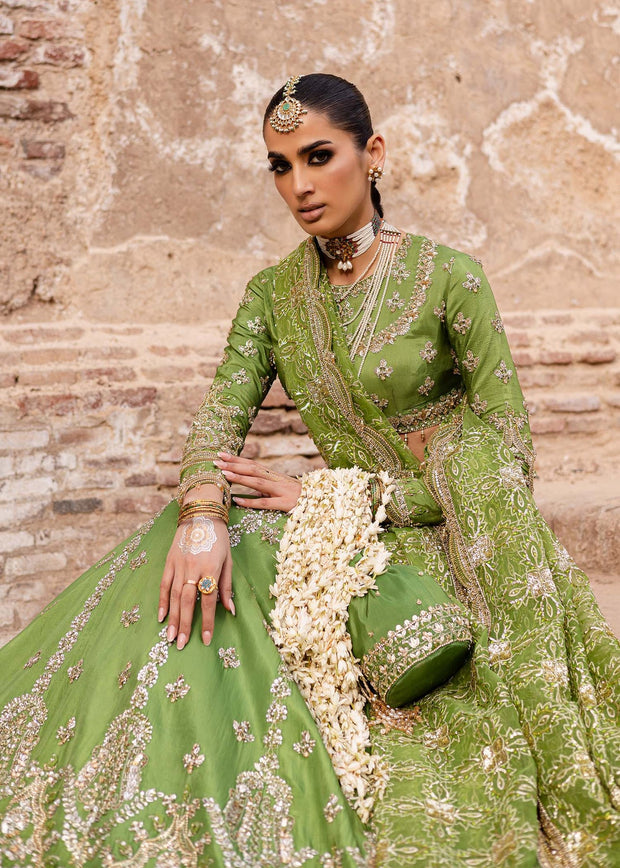 Elegant Indian Wedding Dress in Green Lehenga and Choli Style